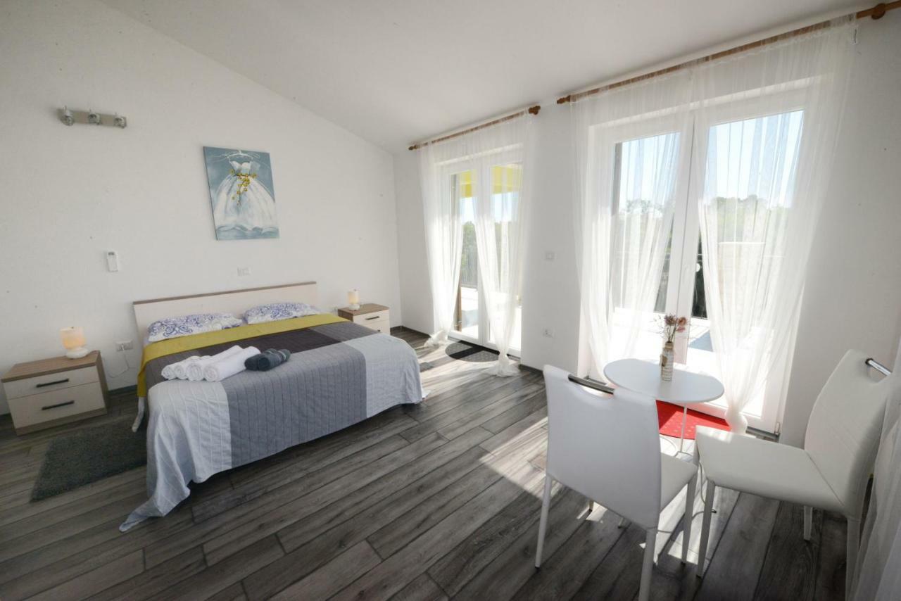 Villa Kontesici 14 Zelena Laguna Экстерьер фото