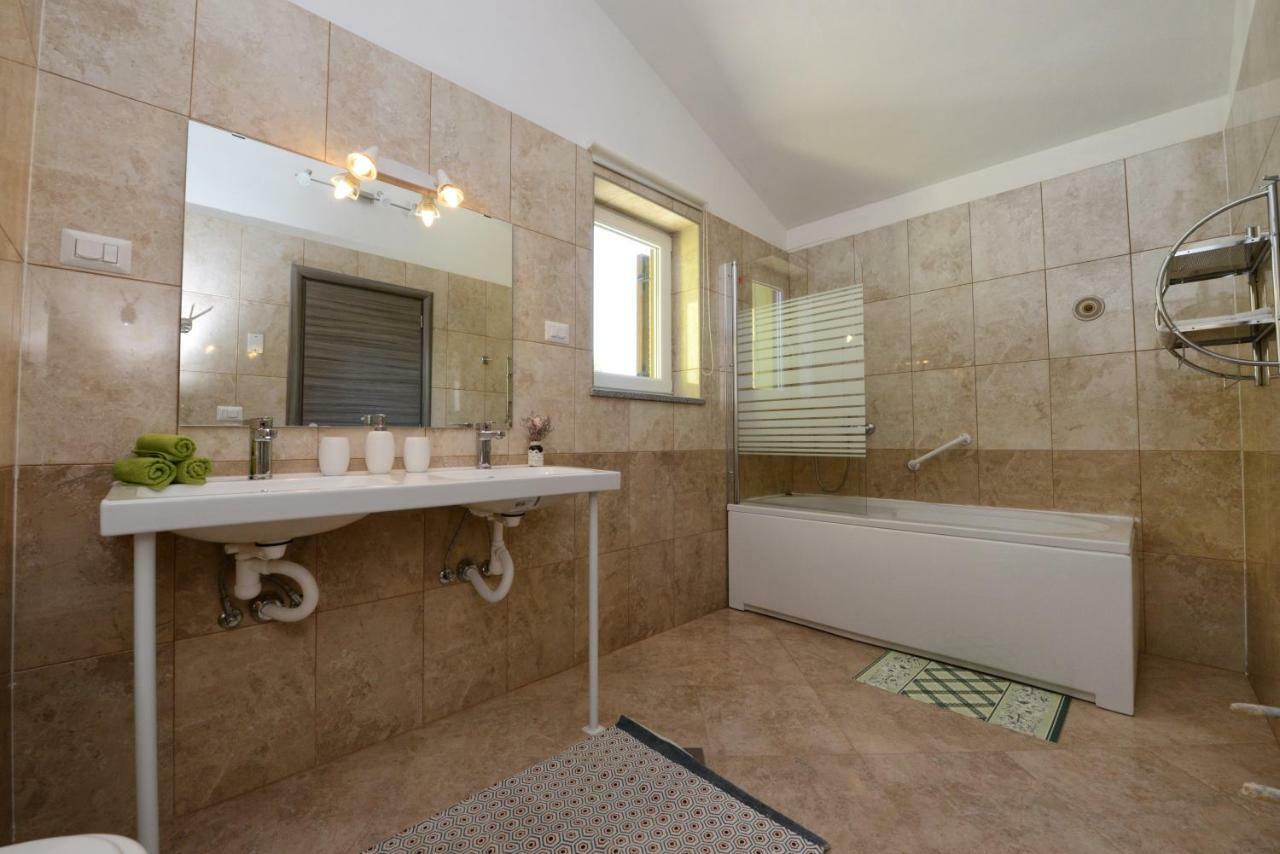 Villa Kontesici 14 Zelena Laguna Экстерьер фото