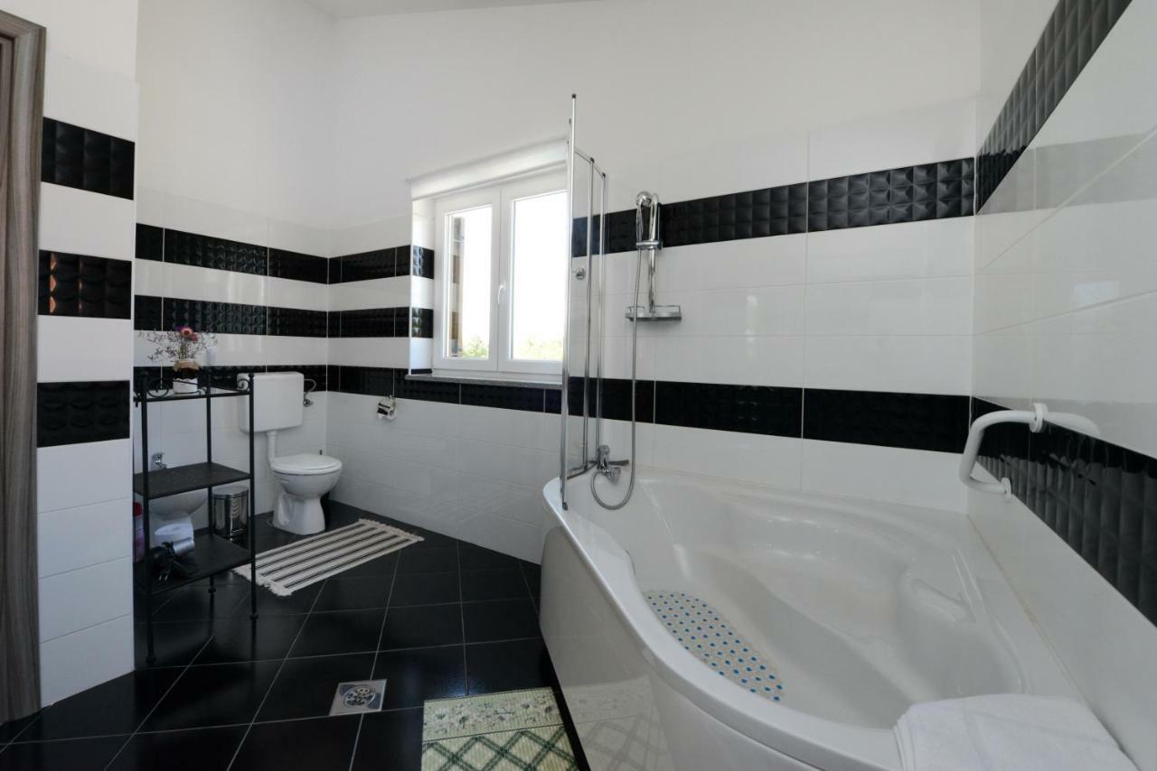Villa Kontesici 14 Zelena Laguna Экстерьер фото