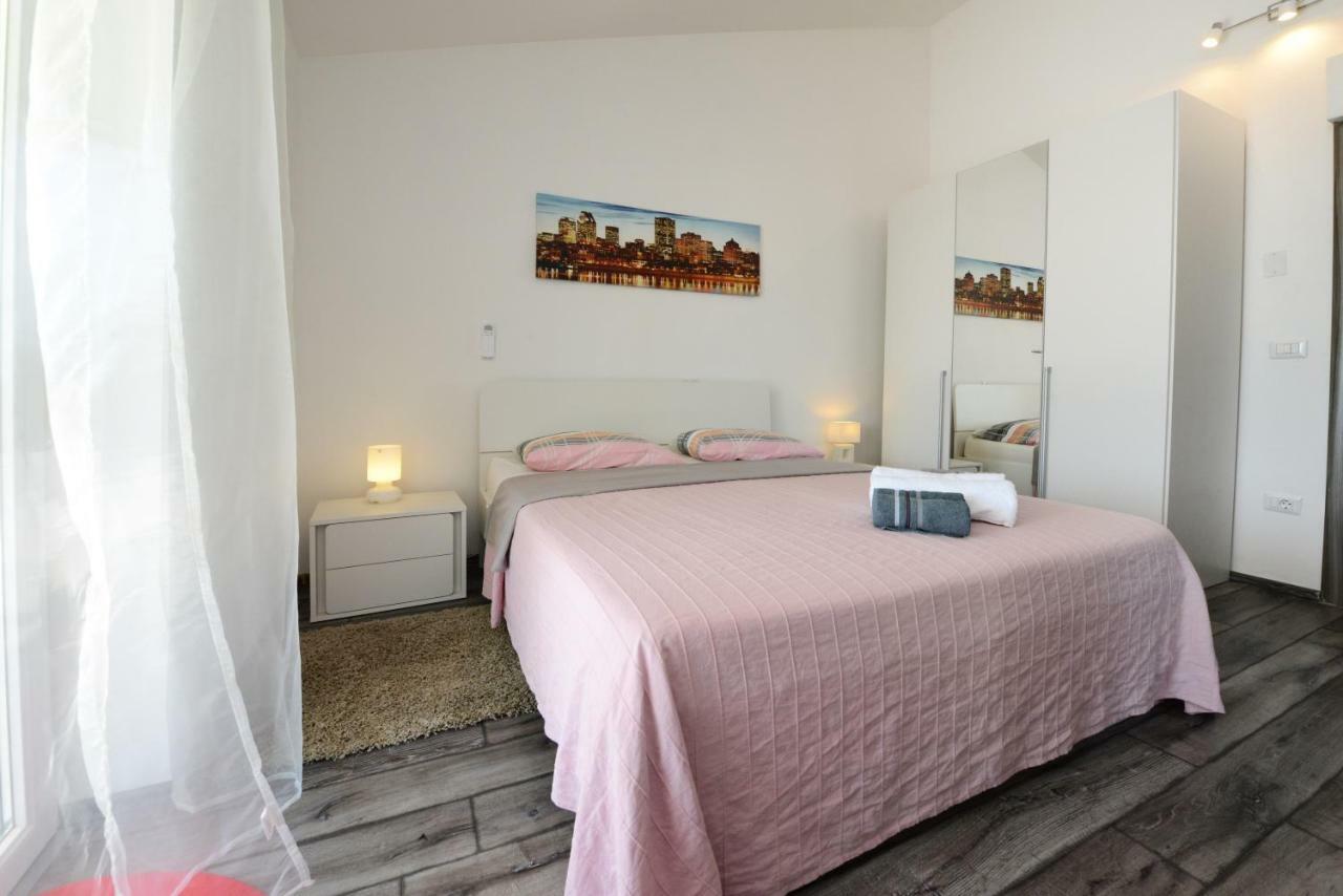 Villa Kontesici 14 Zelena Laguna Экстерьер фото