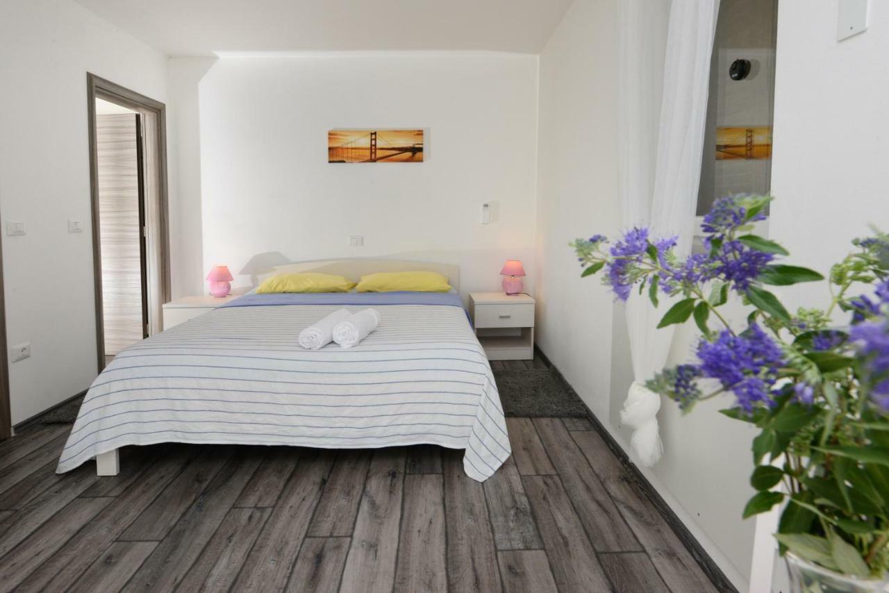 Villa Kontesici 14 Zelena Laguna Экстерьер фото